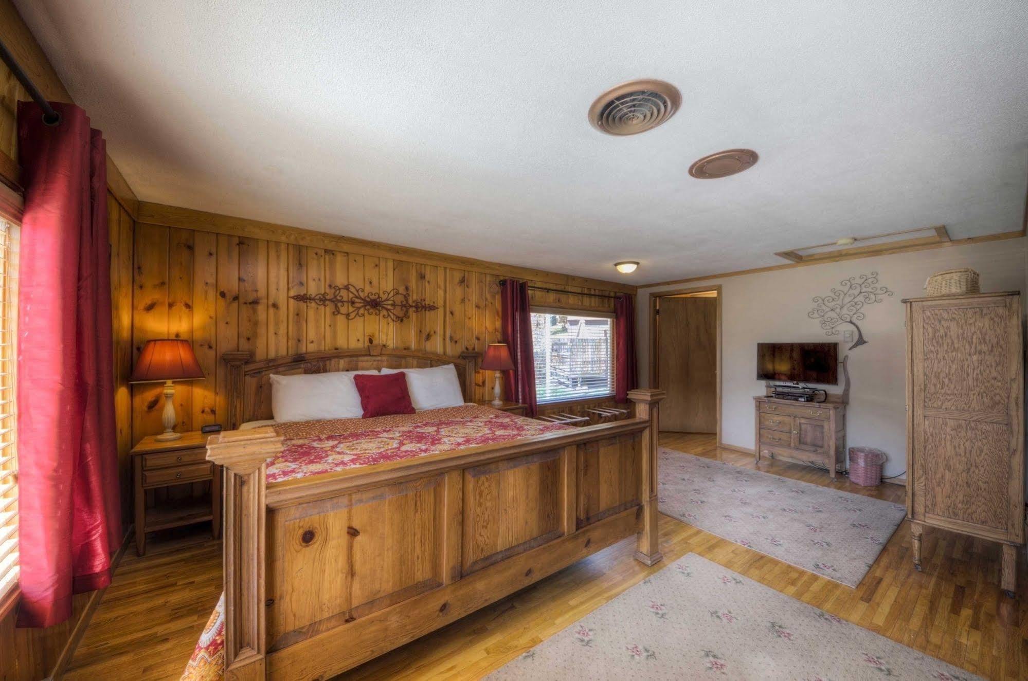 Black Forest Inn Bed & Breakfast Rapid City Dış mekan fotoğraf